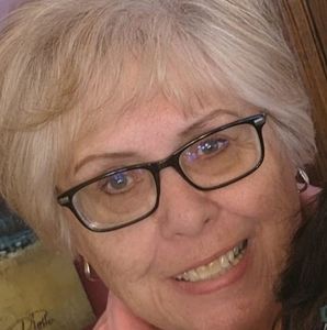 Meet your Posher, Sandy
